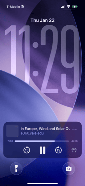 Lock screen controls screenshot